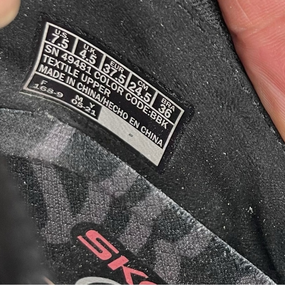 Skechers Classic Fit‎ Memory Foam Black Shoes - Picture 7 of 7
